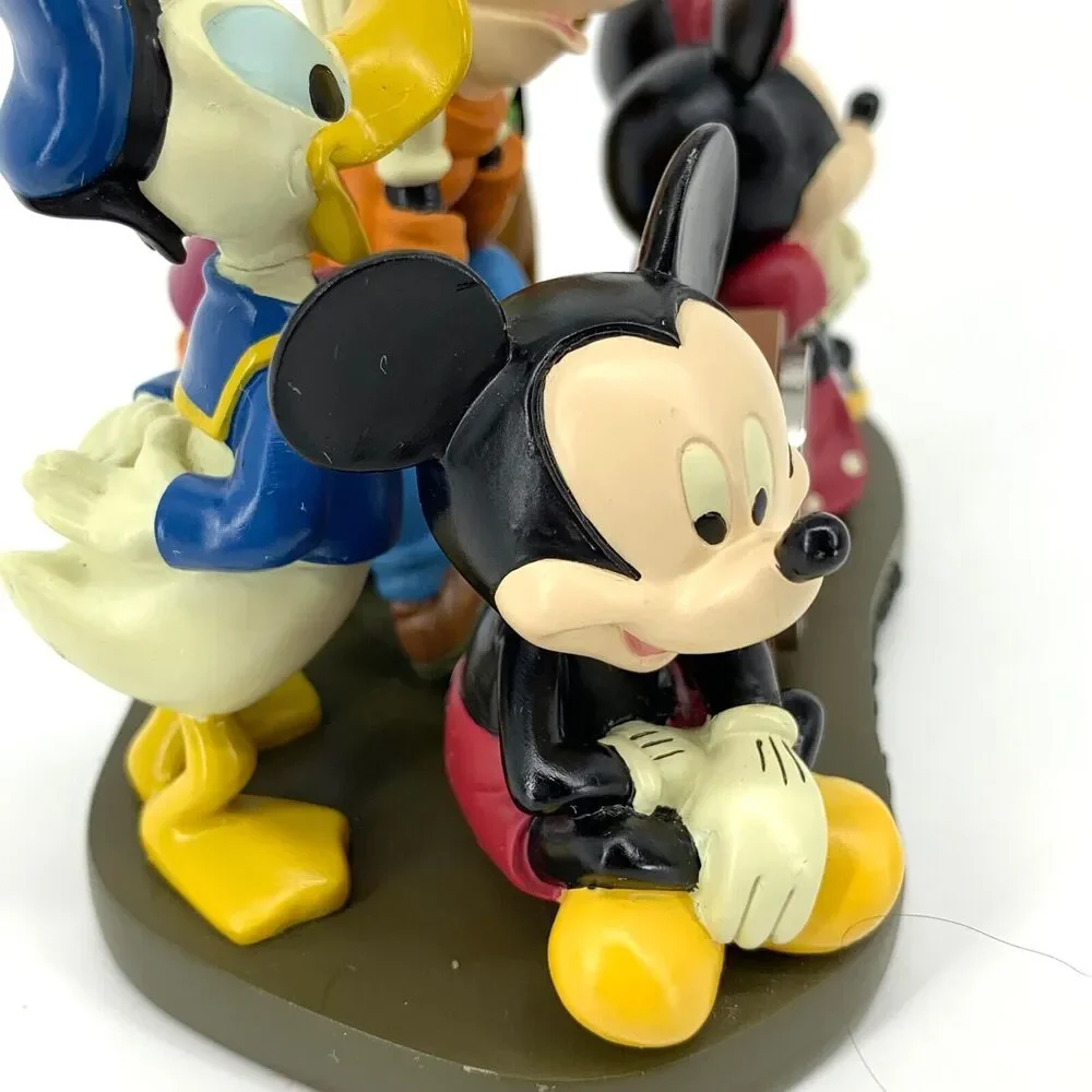 Walt Disney World Best Friends Quartz Clock Mickey Minnie Donald Goofy Pluto